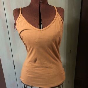 Simple tanks top